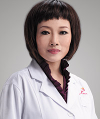 【信息时报】 李逢针塑神态美