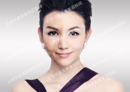 女星红毯争艳  拼战袍还拼身材