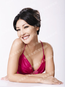 妙桃假体丰胸